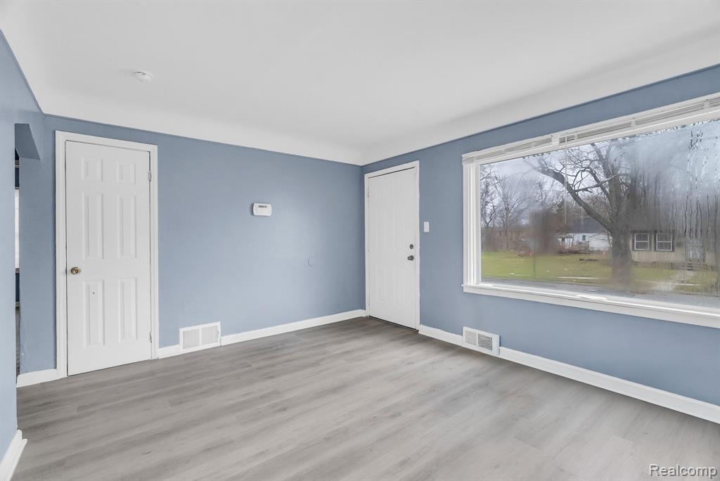 7819 Longacre Street, Detroit, MI 48228 — Photo 5