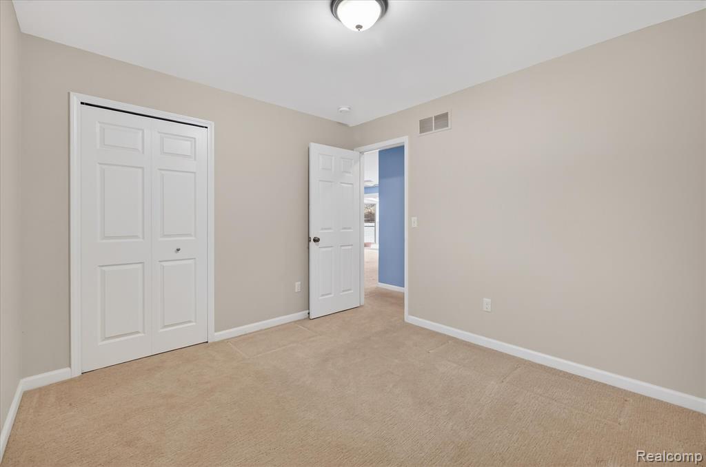5124 Driftwood Drive, Commerce Twp, MI 48382 — Photo 22