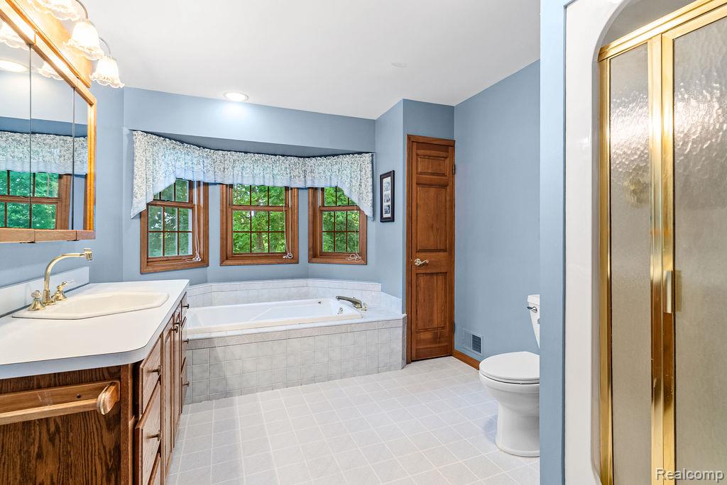 9482 Graytrax Road, Grand Blanc, MI 48439 — Photo 29