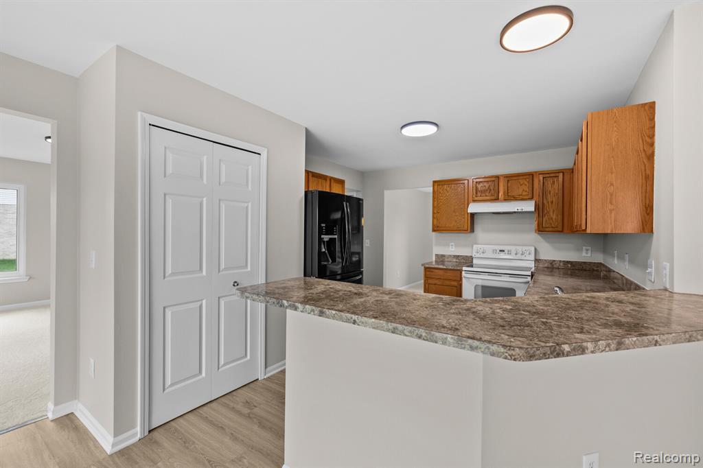 43529 S Timberview Drive, Van Buren, MI 48111 — Photo 8