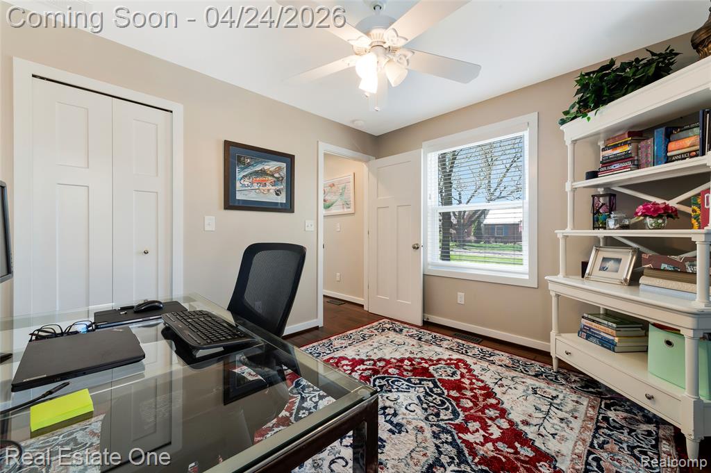 1963 Beverly Street, Sylvan Lake, MI 48320 — Photo 26