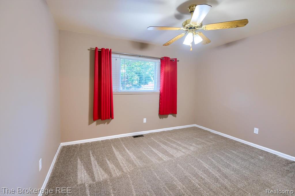 527 Amesbury Drive, Davison, MI 48423 — Photo 20