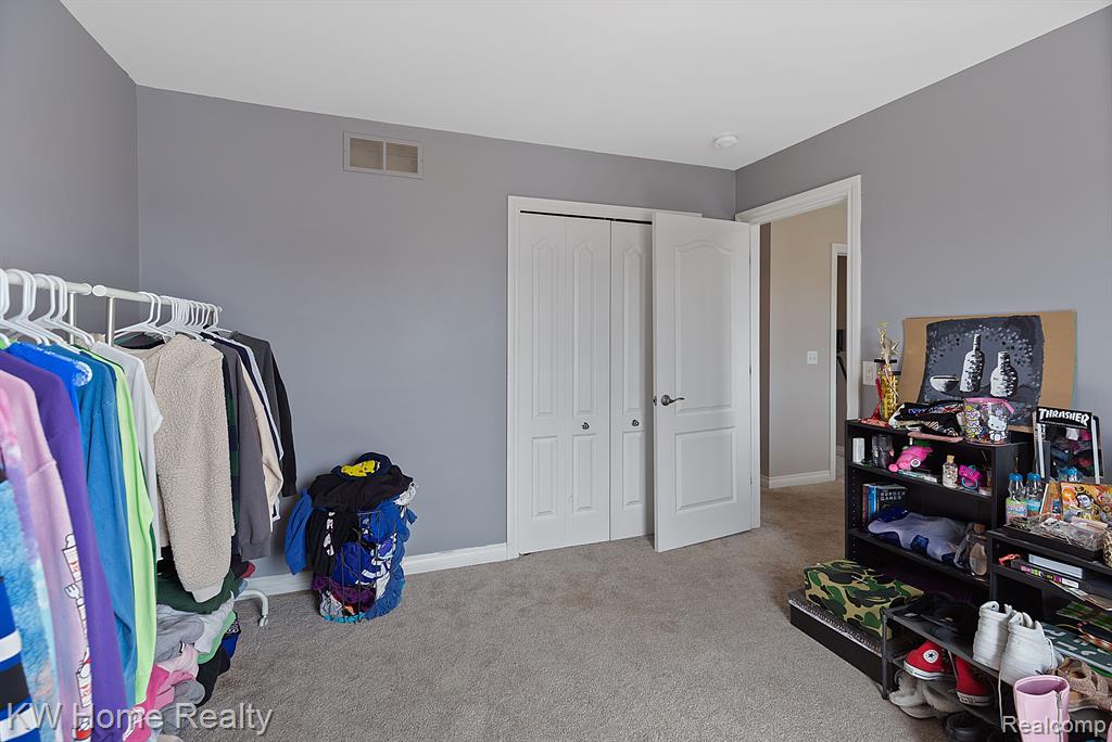 28642 OAKMONTE Circle W, New Hudson, MI 48165 — Photo 35