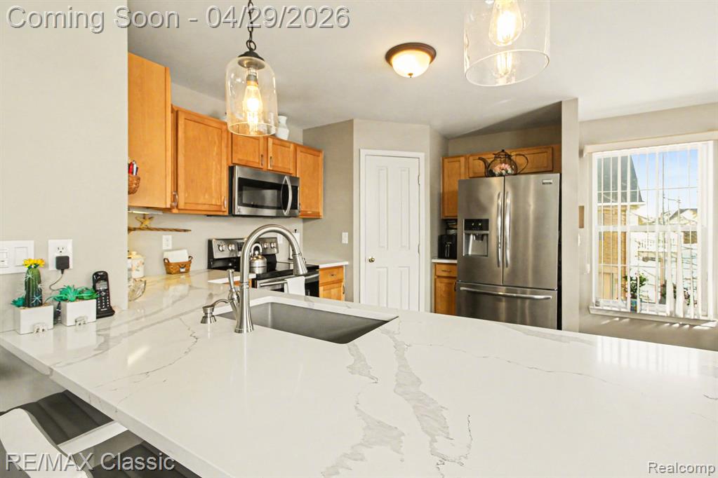 47616 Pembroke Drive, 97, Canton, MI 48188 — Photo 8