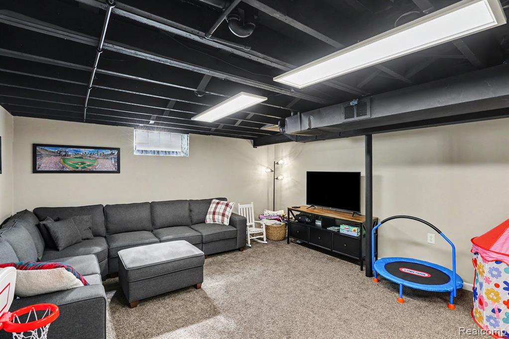 332 E Parker Avenue, Madison Heights, MI 48071 — Photo 23