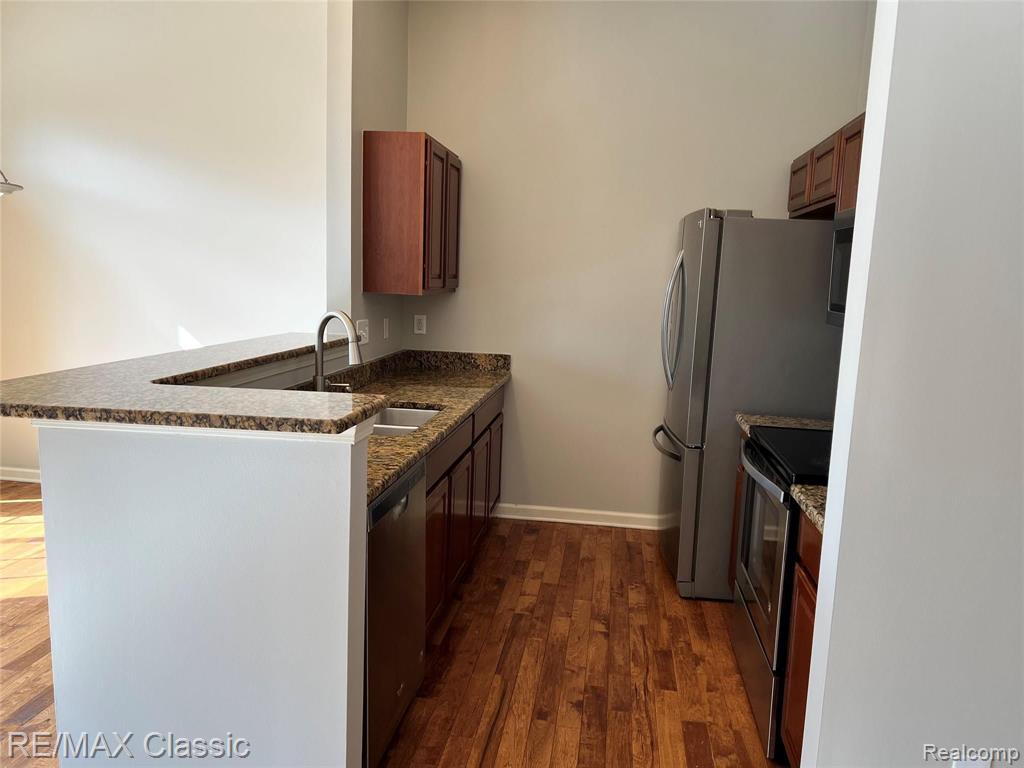 39773 ROCKCREST Circle, Northville, MI — Photo 6