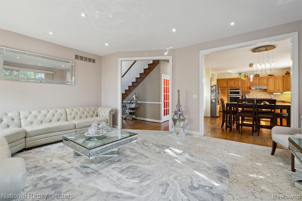 50983 WESTON Drive, Plymouth, MI 48170 — Photo 15