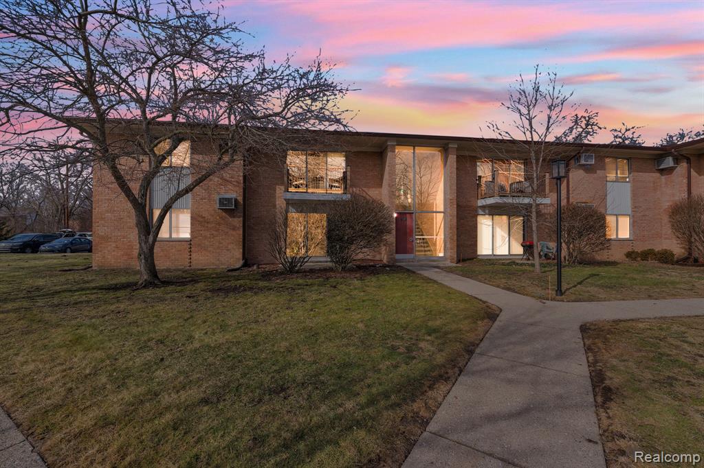 1201 Island Drive, 102, Ann Arbor, MI 48105 — Photo 16