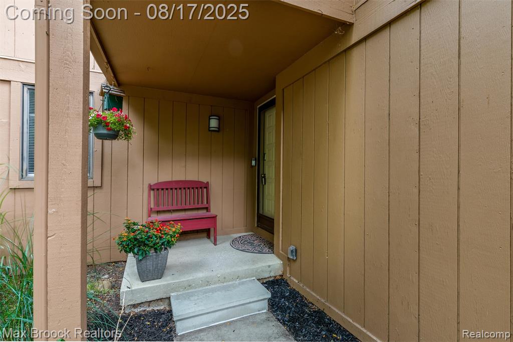 7680 Hudson Court, Dexter, MI 48130 — Photo 4