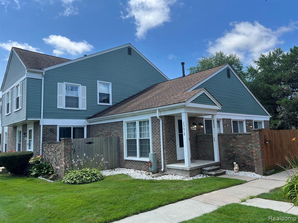23619 STONEHENGE Boulevard, Novi, MI — Photo 2