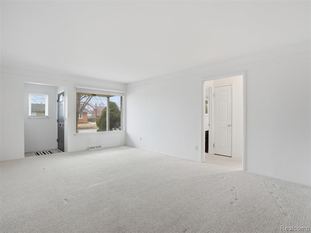 7697 Carrousel Boulevard, Westland, MI — Photo 18