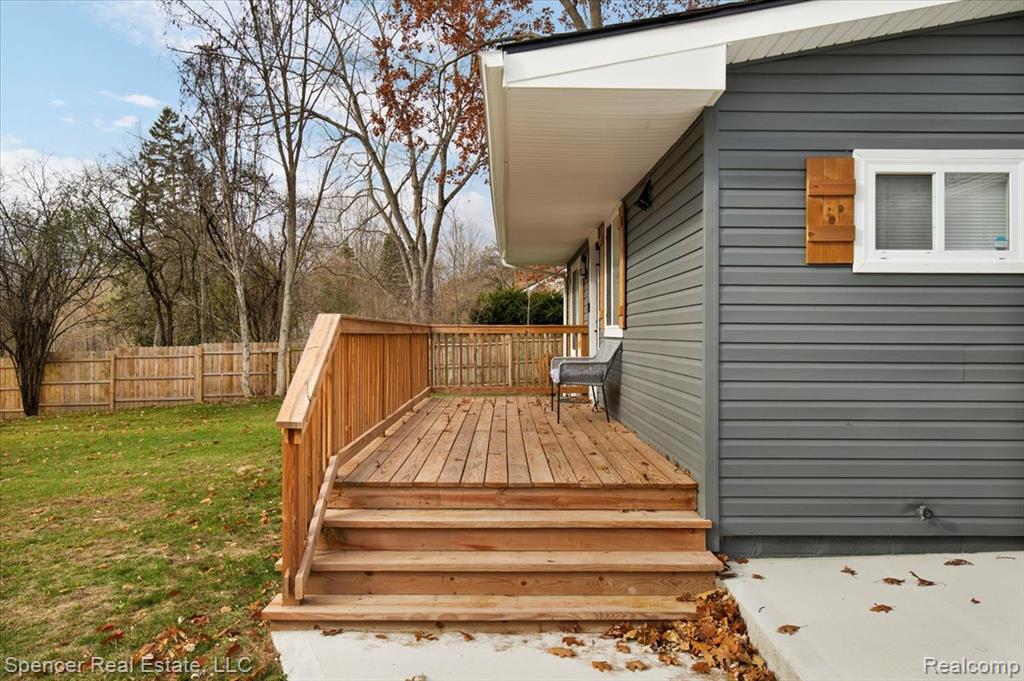 7669 S Eston Road, Clarkston, MI 48348 — Photo 23