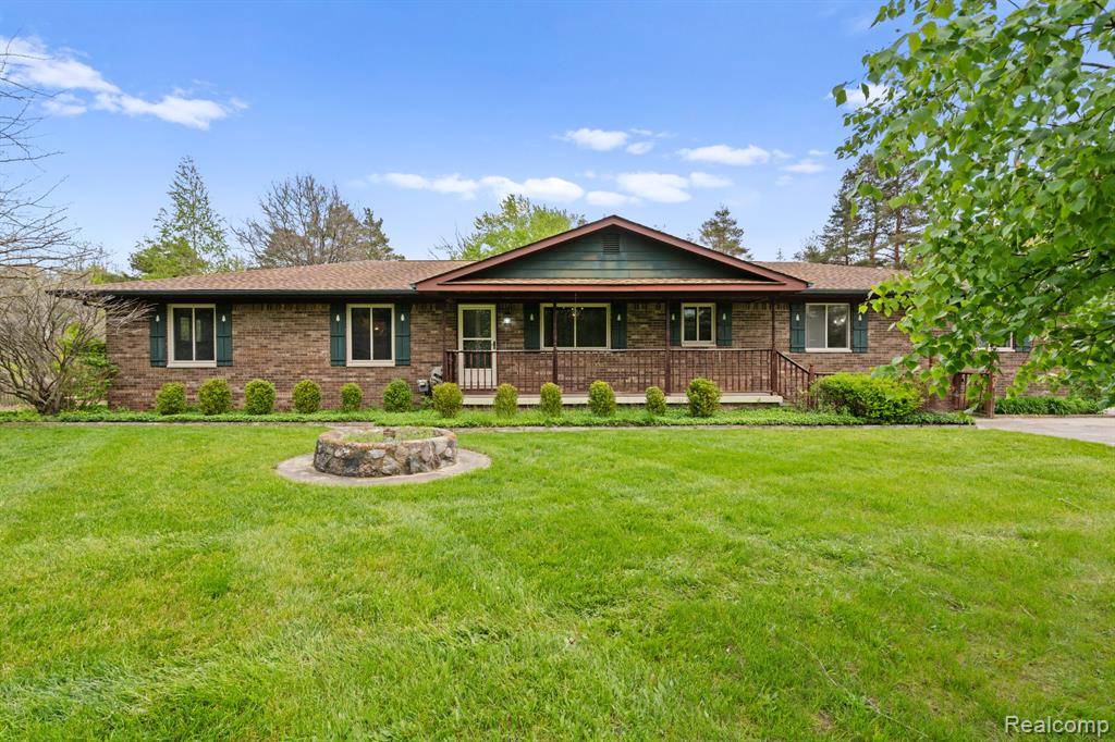 7540 Dexter Pinckney Road, Dexter, MI 48130 — Photo 2