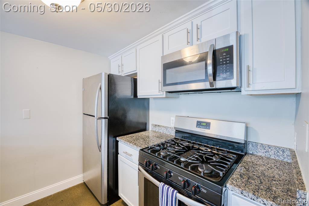 250 E Harbortown Drive, 205, Detroit, MI 48207 — Photo 16