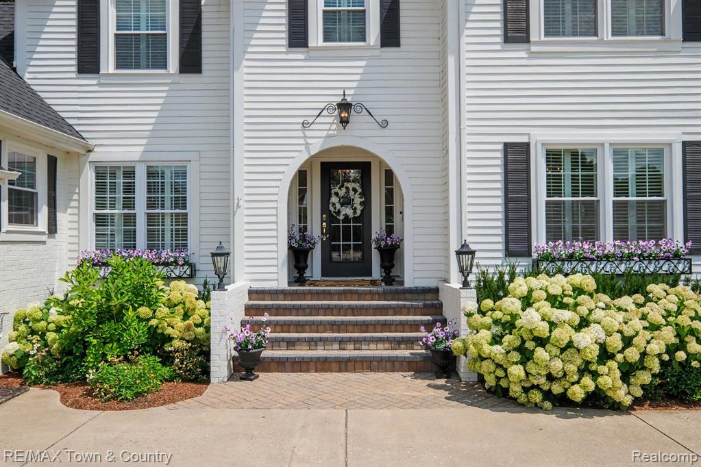 3246 Fieldstone Drive, Flushing, MI 48433 — Photo 3