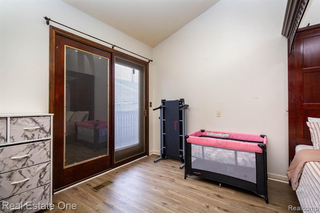 1977 Markese Avenue, Lincoln Park, MI 48146 — Photo 17