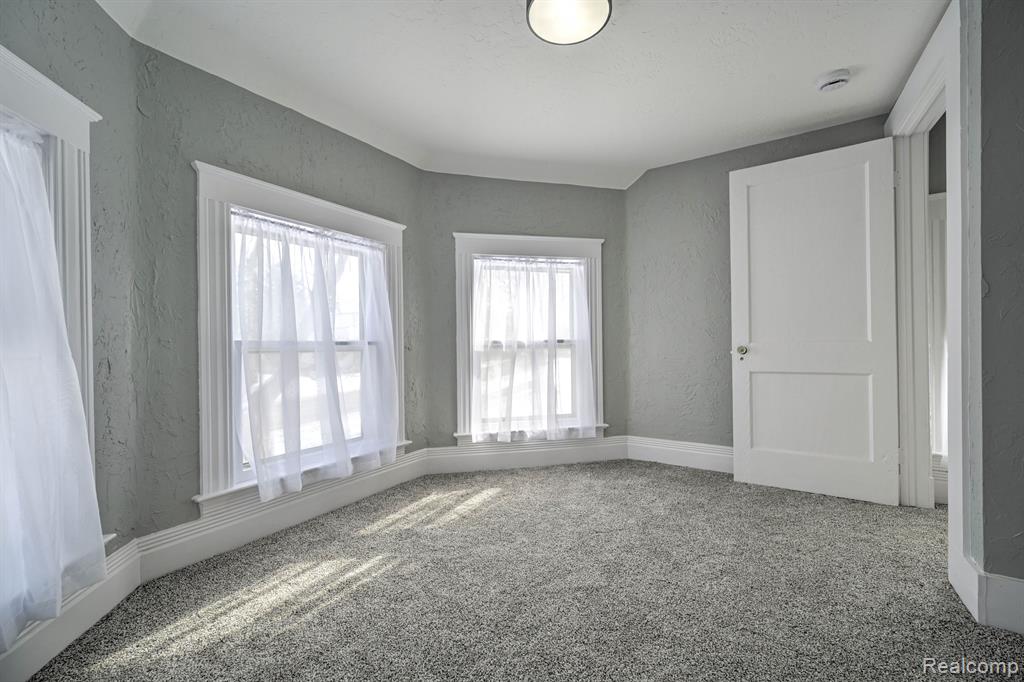 602 S BROAD Street, Holly, MI 48442 — Photo 45