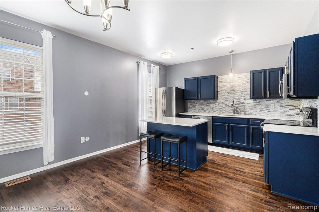 20213 BOARDWALK Boulevard, Southfield, MI 48075 — Photo 11