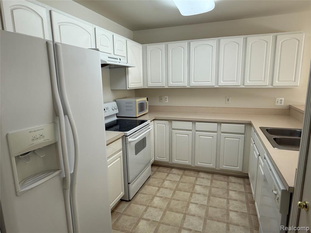 9066 Newport Way, 11, Livonia, MI 48150 — Photo 5