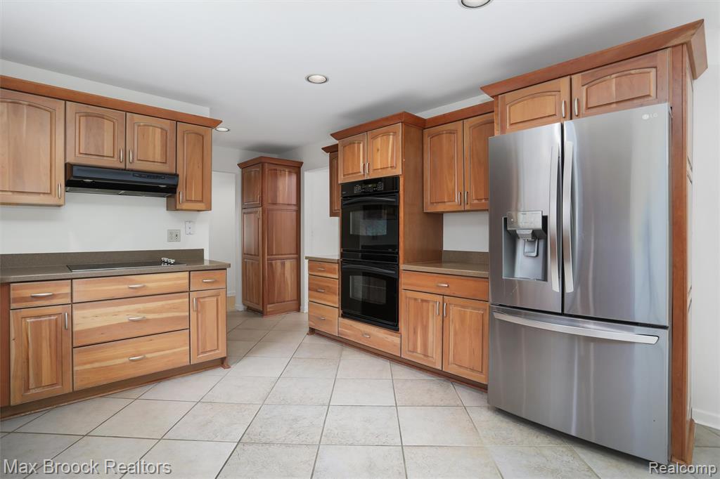 5844 INDEPENDENCE Lane, West Bloomfield, MI — Photo 11