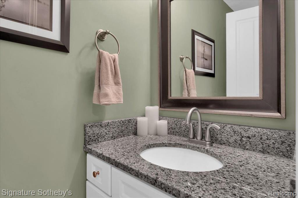 922 SYMES Avenue, Royal Oak, MI 48067 — Photo 14
