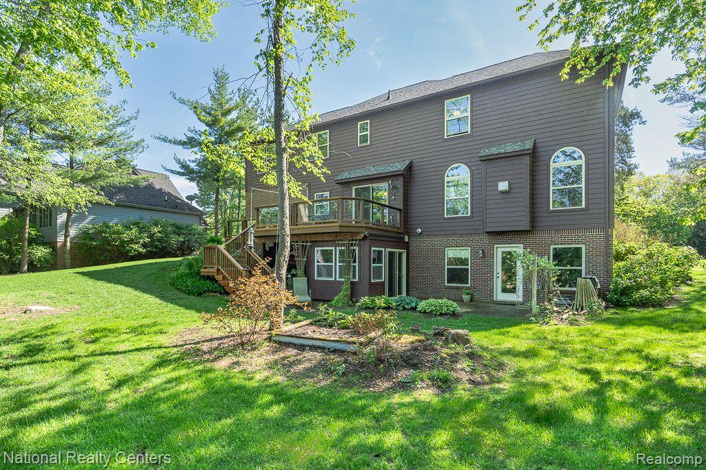 7914 BROOKWOOD Drive, Clarkston, MI 48348 — Photo 38