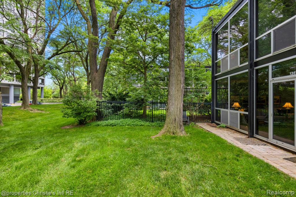 1351 Nicolet Place, Detroit, MI 48207 — Photo 31