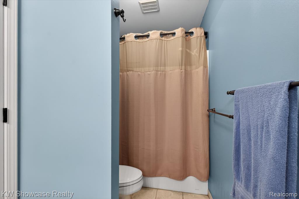 662 Tierney Avenue, Highland, MI 48356 — Photo 15