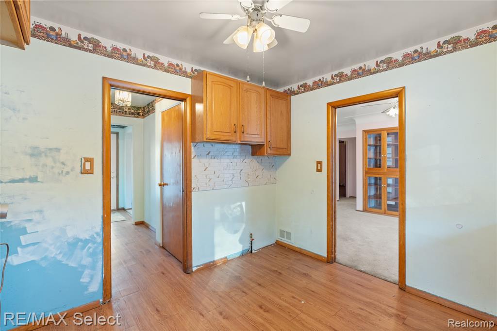 4298 Farmcrest Street, Burton, MI 48509 — Photo 9