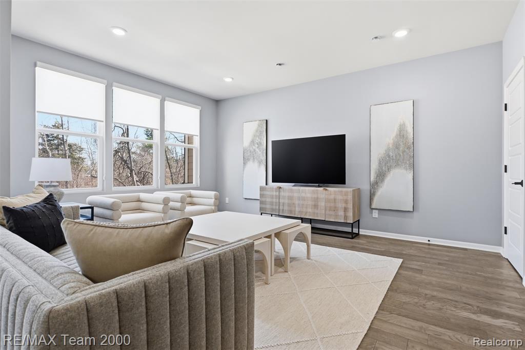 838 Addison Circle, Walled Lake, MI 48390 — Photo 18