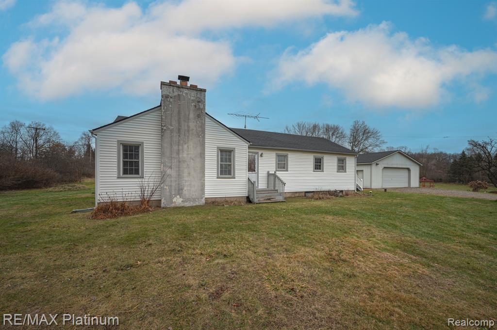 850 W MAPLE Road, Milford, MI 48381 — Photo 3