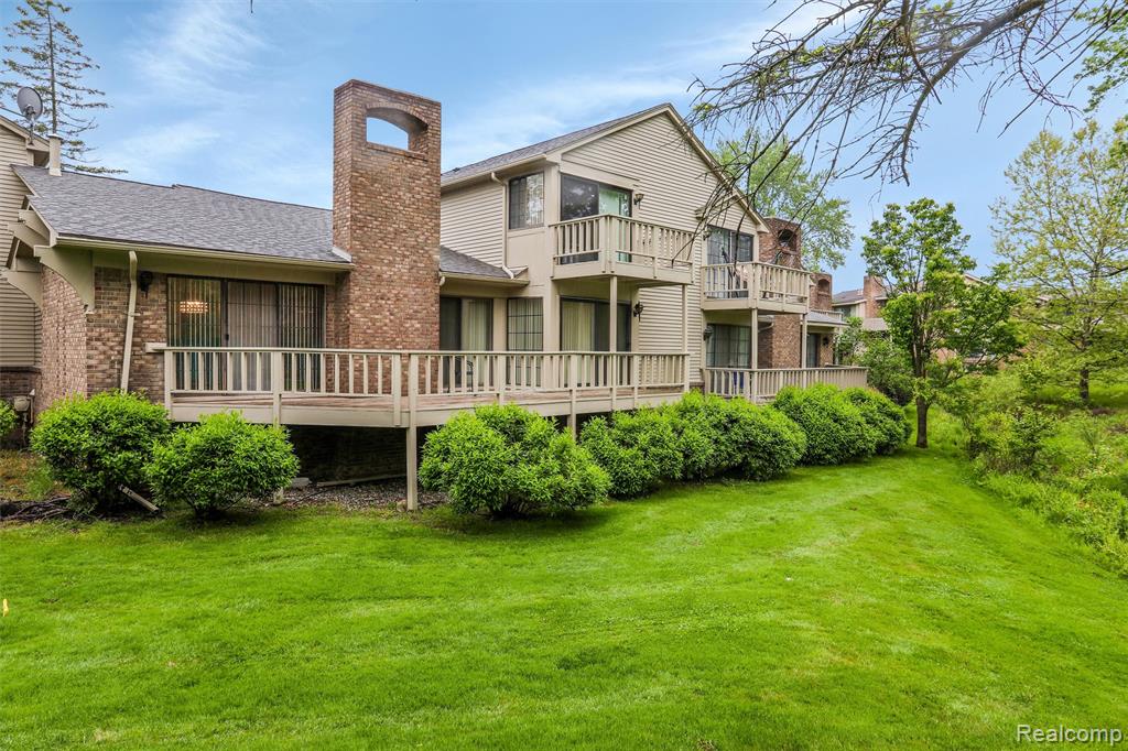 7273 Creeks Bend Court, West Bloomfield, MI — Photo 26