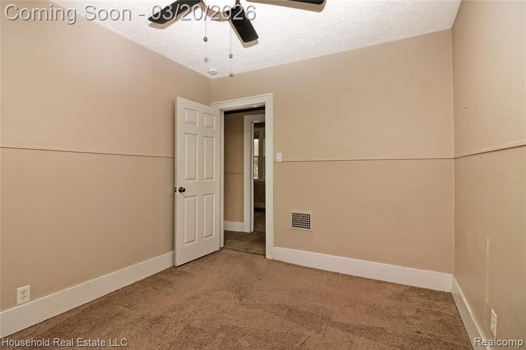 8335 Harding, Center Line, MI 48015 — Photo 13