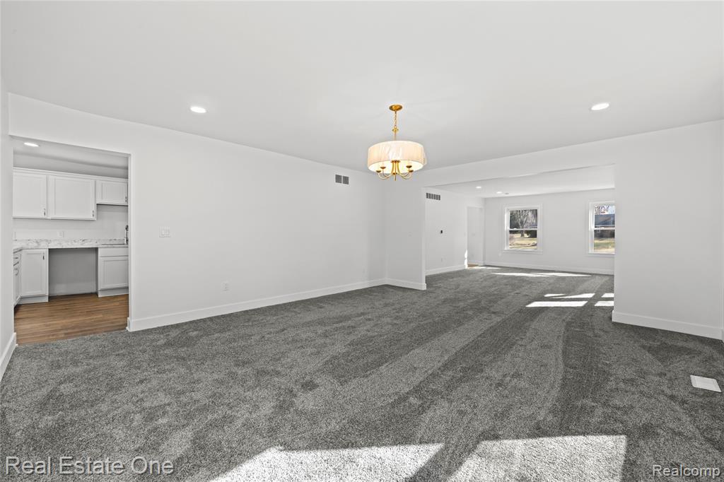 5742 Springwater Lane, West Bloomfield, MI — Photo 9