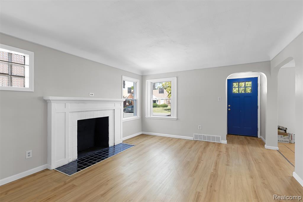 19003 Curtis Street, Detroit, MI 48219 — Photo 9