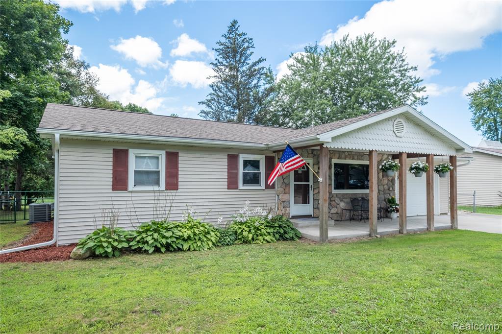 721 Richard Street, Vassar, MI 48768 — Photo 2