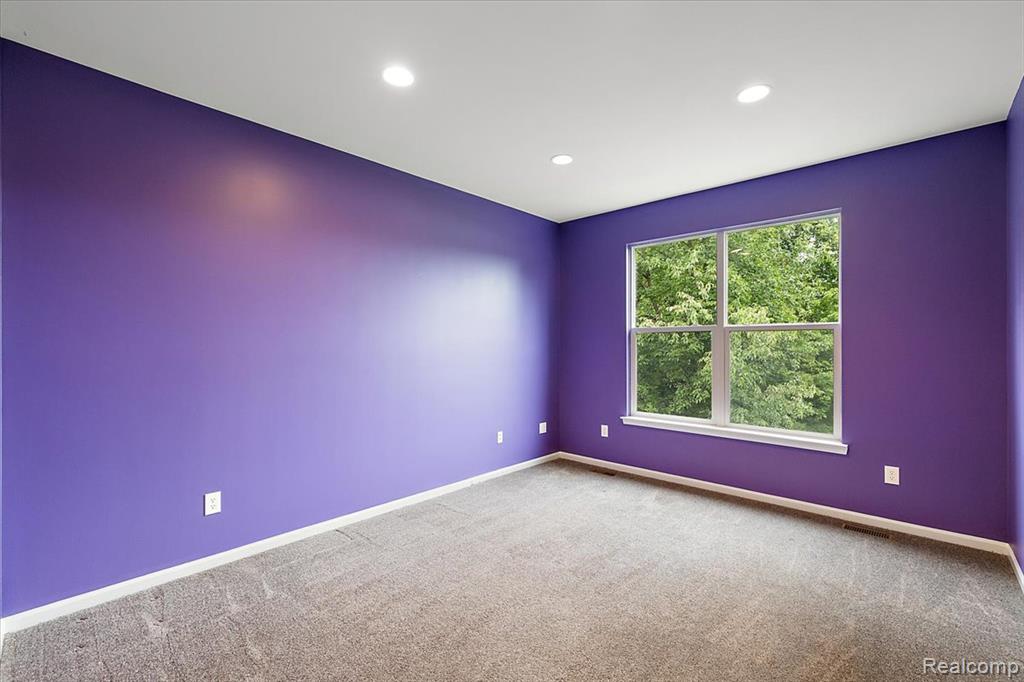 5390 Plantation Drive, Commerce Twp, MI 48382 — Photo 31