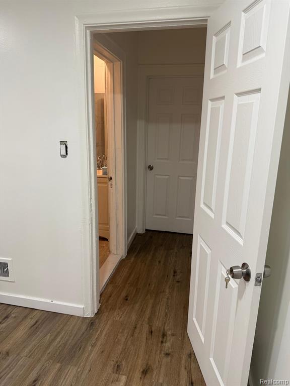 6107 Auburn, Detroit, MI 48228 — Photo 11