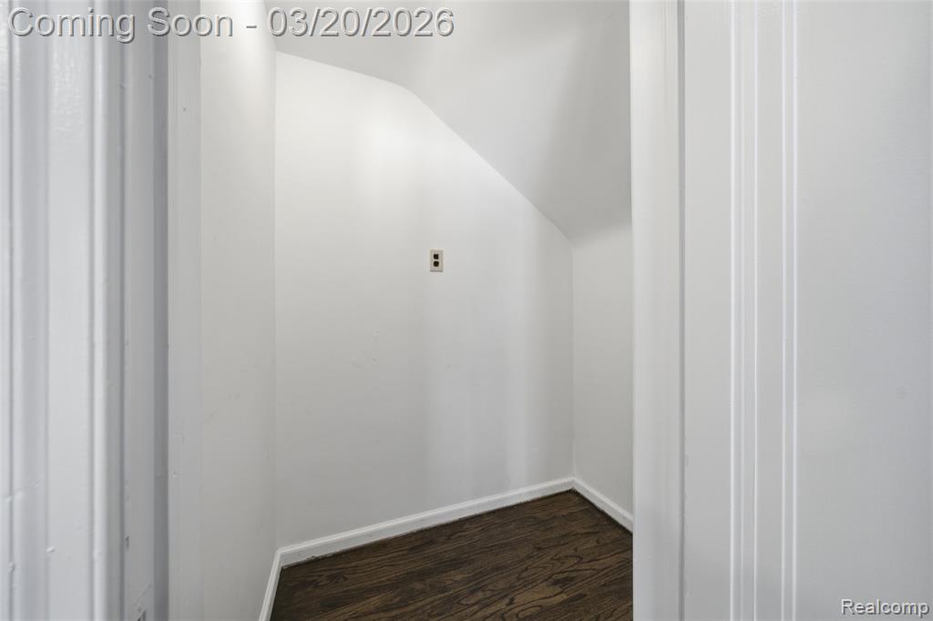 405 N Altadena Avenue, Royal Oak, MI 48067 — Photo 21