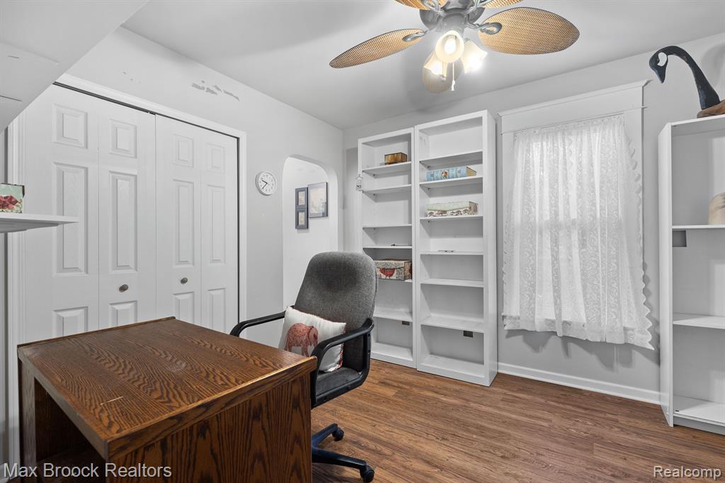 611 W SAINT CLAIR Street, Almont, MI 48003 — Photo 9