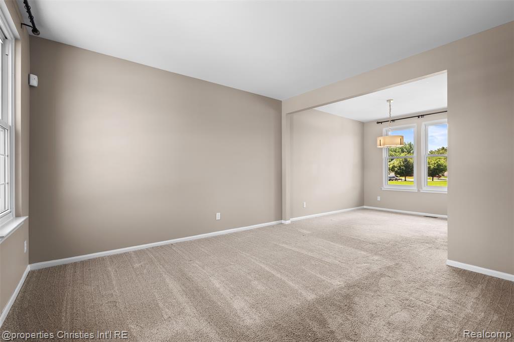 9670 Wexford Drive, Ypsilanti, MI 48198 — Photo 10