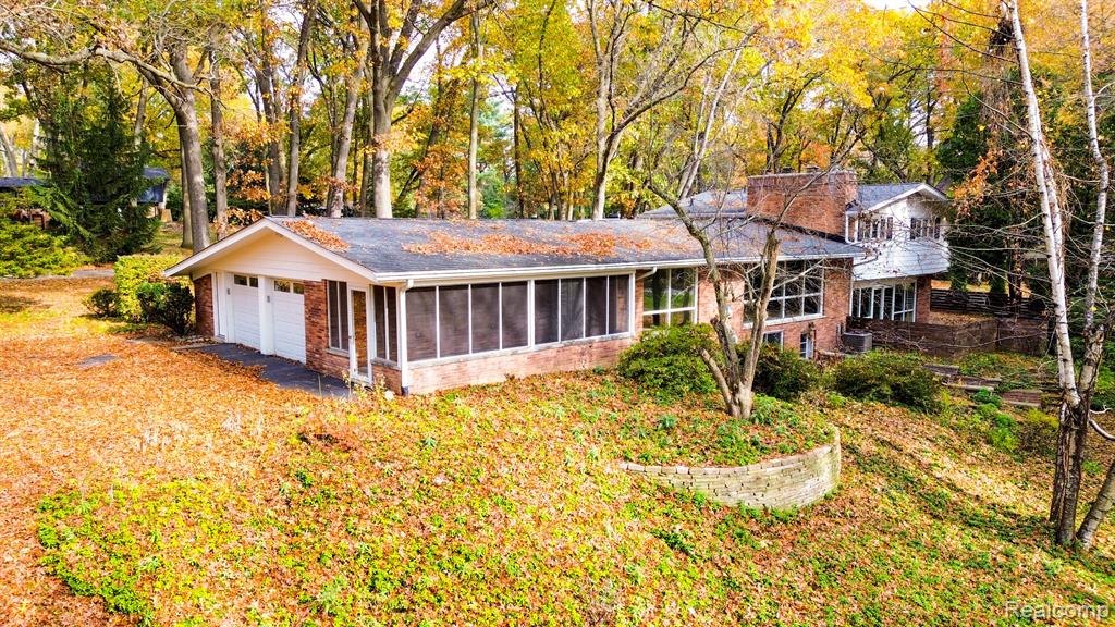 4966 Whispering Pine Lane, Bloomfield Hills, MI 48302 — Photo 49