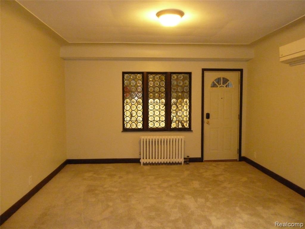 19925 Renfrew Road, Detroit, MI, 48221