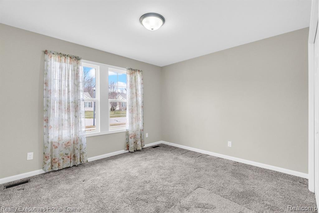 4080 Lancaster Drive, Fort Gratiot, MI 48059 — Photo 25