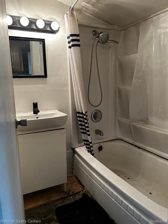 506 E OREGON Street, Lapeer, MI 48446 — Photo 12