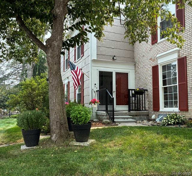 1437 Lantern Lane, Rochester Hills, MI 48306