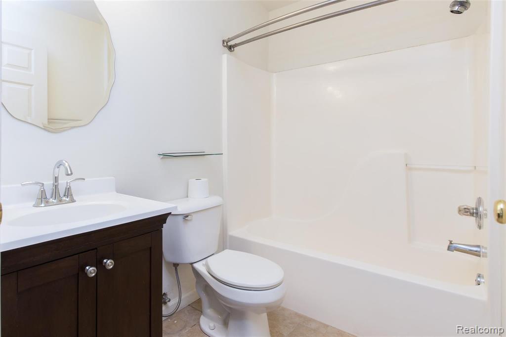 1933 LINDSAY Lane, Ann Arbor, MI 48104 — Photo 16