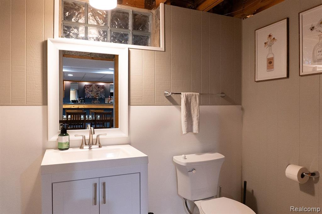 509 W PARKER Avenue, Madison Heights, MI 48071 — Photo 18