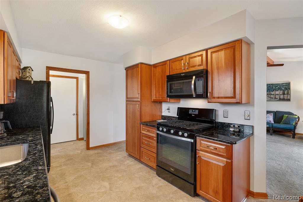 46405 Oaklawn Street, Macomb, MI 48042 — Photo 9