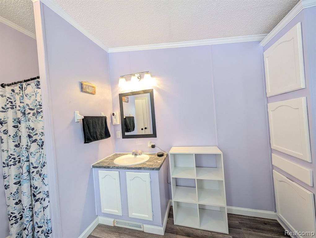 11362 N Lake Drive, Fenton, MI 48430 — Photo 21